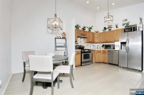 1093 Ash Drive Mahwah NJ 07430