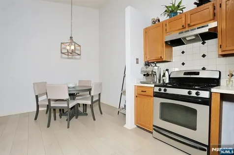 1093 Ash Drive Mahwah NJ 07430
