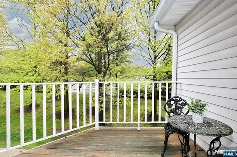 1093 Ash Drive Mahwah NJ 07430