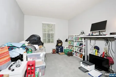 1093 Ash Drive Mahwah NJ 07430