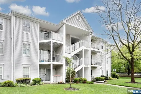 1093 Ash Drive Mahwah NJ 07430