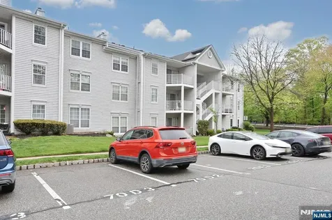 1093 Ash Drive Mahwah NJ 07430