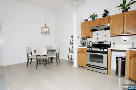 1093 Ash Drive Mahwah NJ 07430