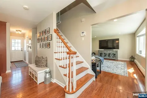 21 Carrol Street Fairfield NJ 07004