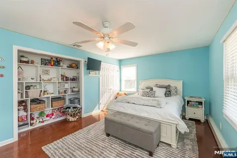 21 Carrol Street Fairfield NJ 07004