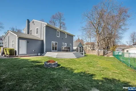 21 Carrol Street Fairfield NJ 07004