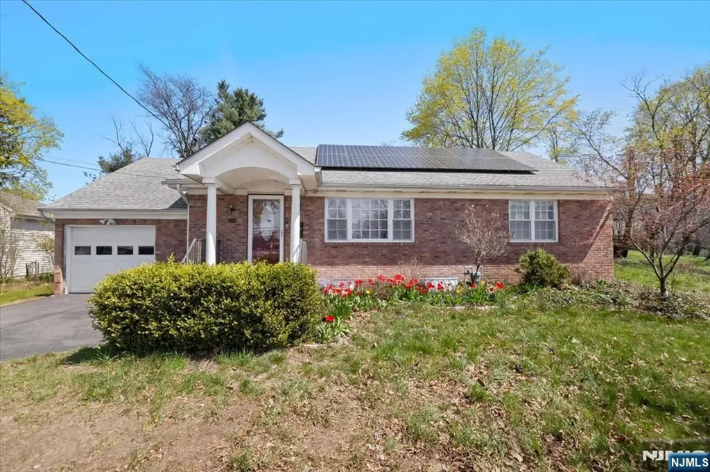 35 E Ridgewood Avenue Paramus NJ 07652