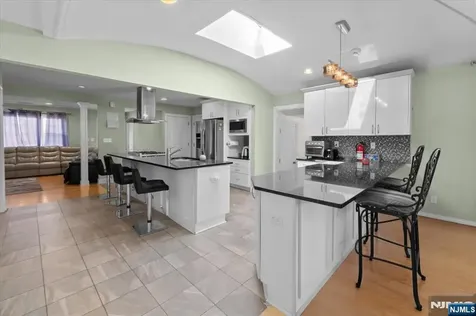 35 E Ridgewood Avenue Paramus NJ 07652