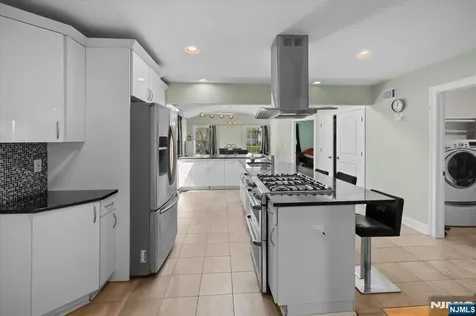 35 E Ridgewood Avenue Paramus NJ 07652