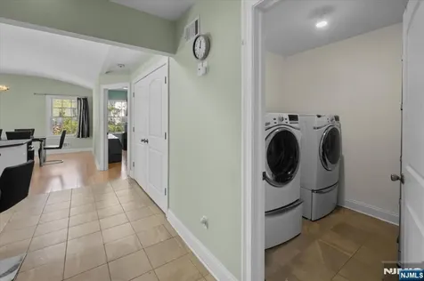 35 E Ridgewood Avenue Paramus NJ 07652
