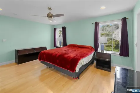 35 E Ridgewood Avenue Paramus NJ 07652