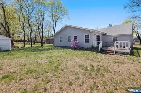 35 E Ridgewood Avenue Paramus NJ 07652