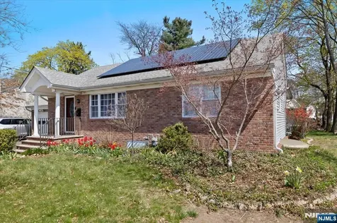 35 E Ridgewood Avenue Paramus NJ 07652
