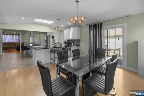35 E Ridgewood Avenue Paramus NJ 07652
