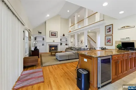 22 Meadow Lake Drive Mahwah NJ 07430