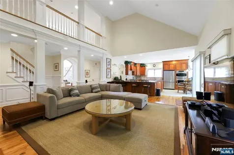 22 Meadow Lake Drive Mahwah NJ 07430