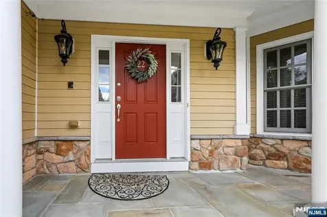 22 Meadow Lake Drive Mahwah NJ 07430
