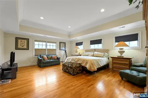 22 Meadow Lake Drive Mahwah NJ 07430
