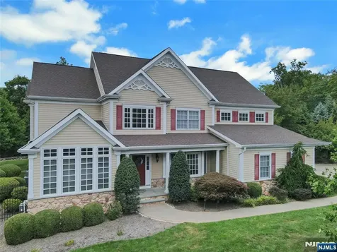 22 Meadow Lake Drive Mahwah NJ 07430