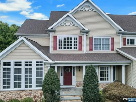 22 Meadow Lake Drive Mahwah NJ 07430