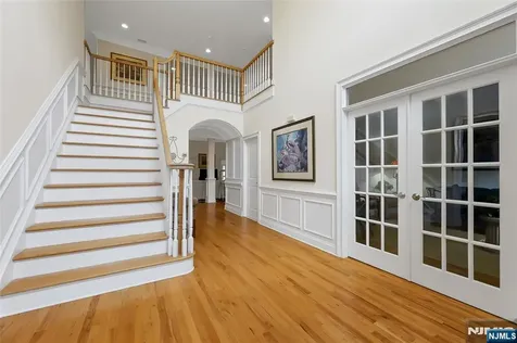 22 Meadow Lake Drive Mahwah NJ 07430