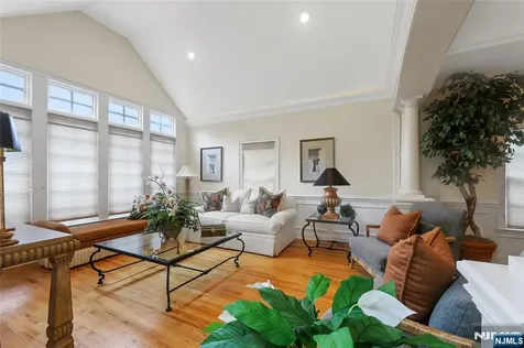 22 Meadow Lake Drive Mahwah NJ 07430