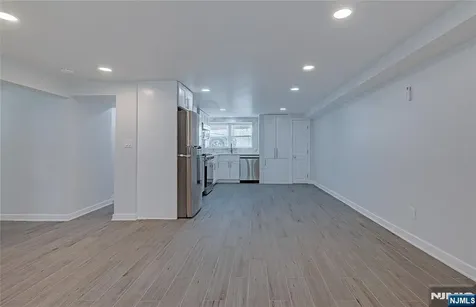 20 S Corabelle Avenue Lodi NJ 07644