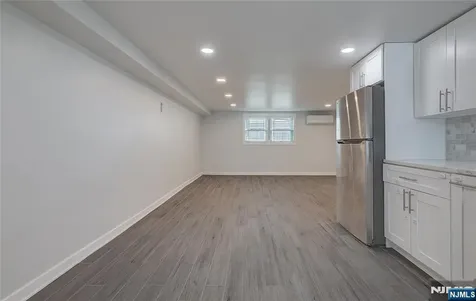 20 S Corabelle Avenue Lodi NJ 07644
