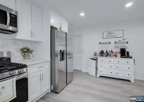 20 S Corabelle Avenue Lodi NJ 07644