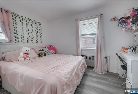 20 S Corabelle Avenue Lodi NJ 07644