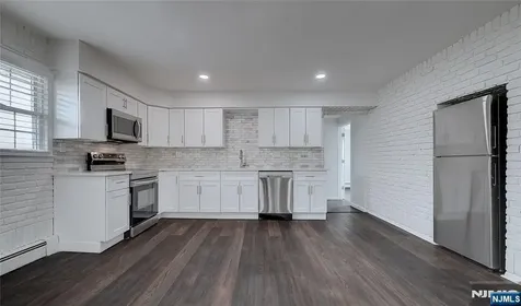 20 S Corabelle Avenue Lodi NJ 07644