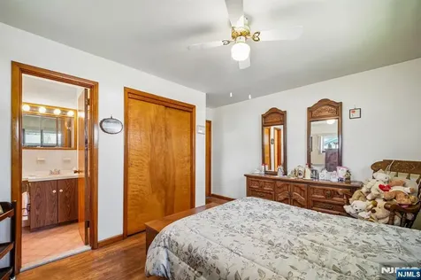 31 Michael Drive Wayne NJ 07470