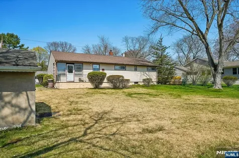 31 Michael Drive Wayne NJ 07470