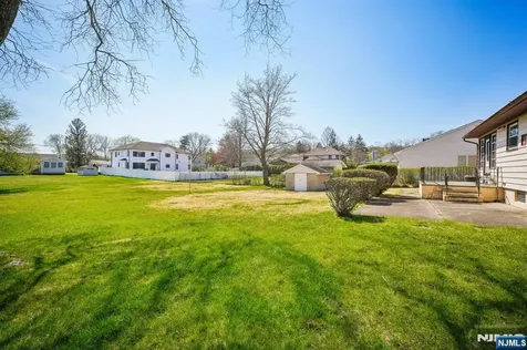 31 Michael Drive Wayne NJ 07470
