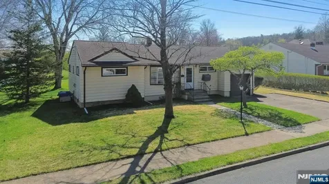 31 Michael Drive Wayne NJ 07470