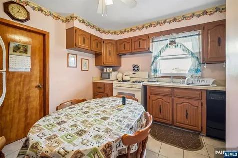 31 Michael Drive Wayne NJ 07470