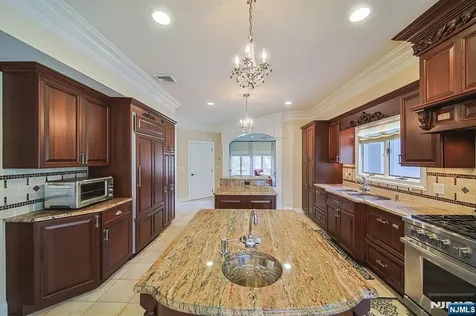 74 Sherwood Road Norwood NJ 07648
