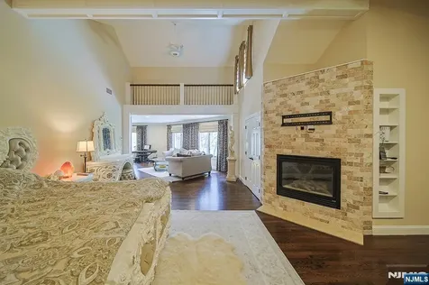 74 Sherwood Road Norwood NJ 07648