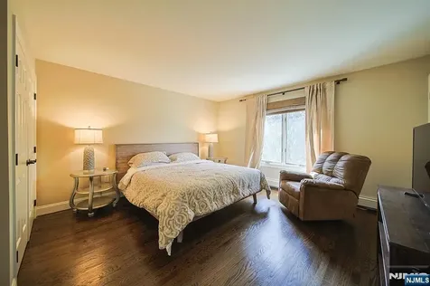 74 Sherwood Road Norwood NJ 07648