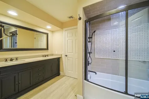 74 Sherwood Road Norwood NJ 07648