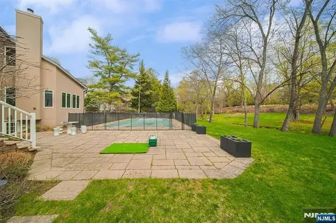 74 Sherwood Road Norwood NJ 07648