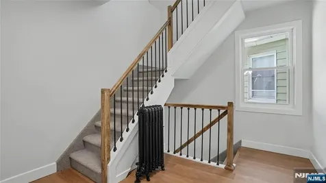 158 15th Street East Orange NJ 07017