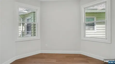 158 15th Street East Orange NJ 07017