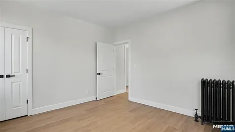 158 15th Street East Orange NJ 07017