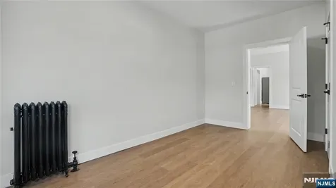 158 15th Street East Orange NJ 07017