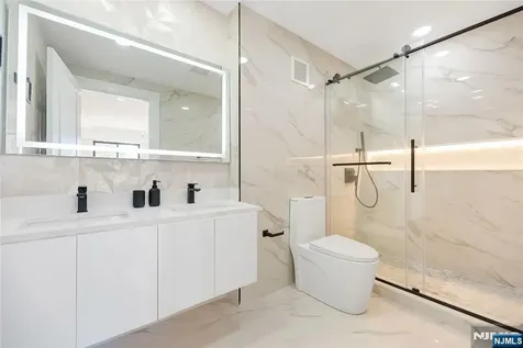 200 Winston Cliffside Park NJ 07010