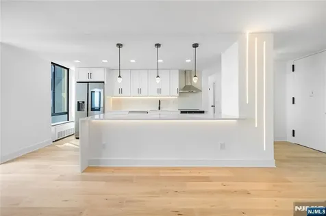 200 Winston Cliffside Park NJ 07010