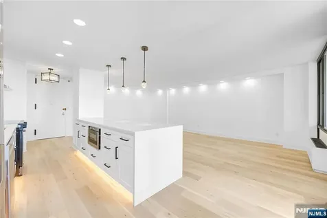 200 Winston Cliffside Park NJ 07010