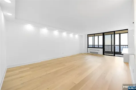 200 Winston Cliffside Park NJ 07010