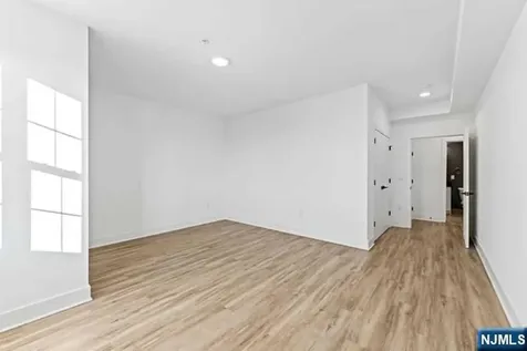 520 Cliff Street Fairview NJ 07022